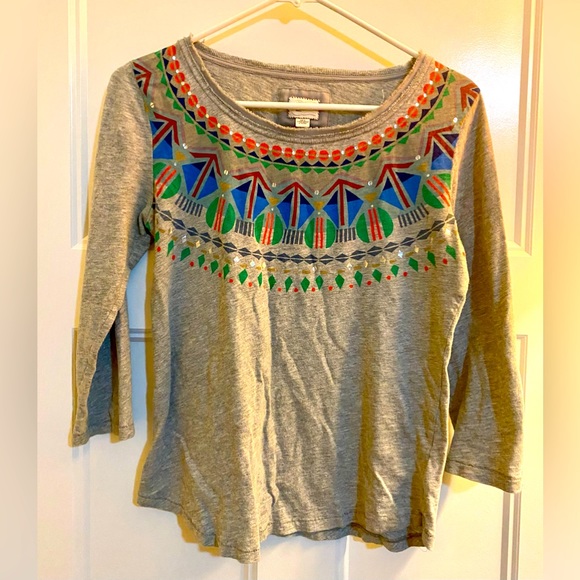 9-HIS S’CL Tops - ANTHROPOLOGIE Grey 3/4 sleeve tee with detail at neck.  Fun for holidays.